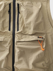 フード付き ナイロンベスト