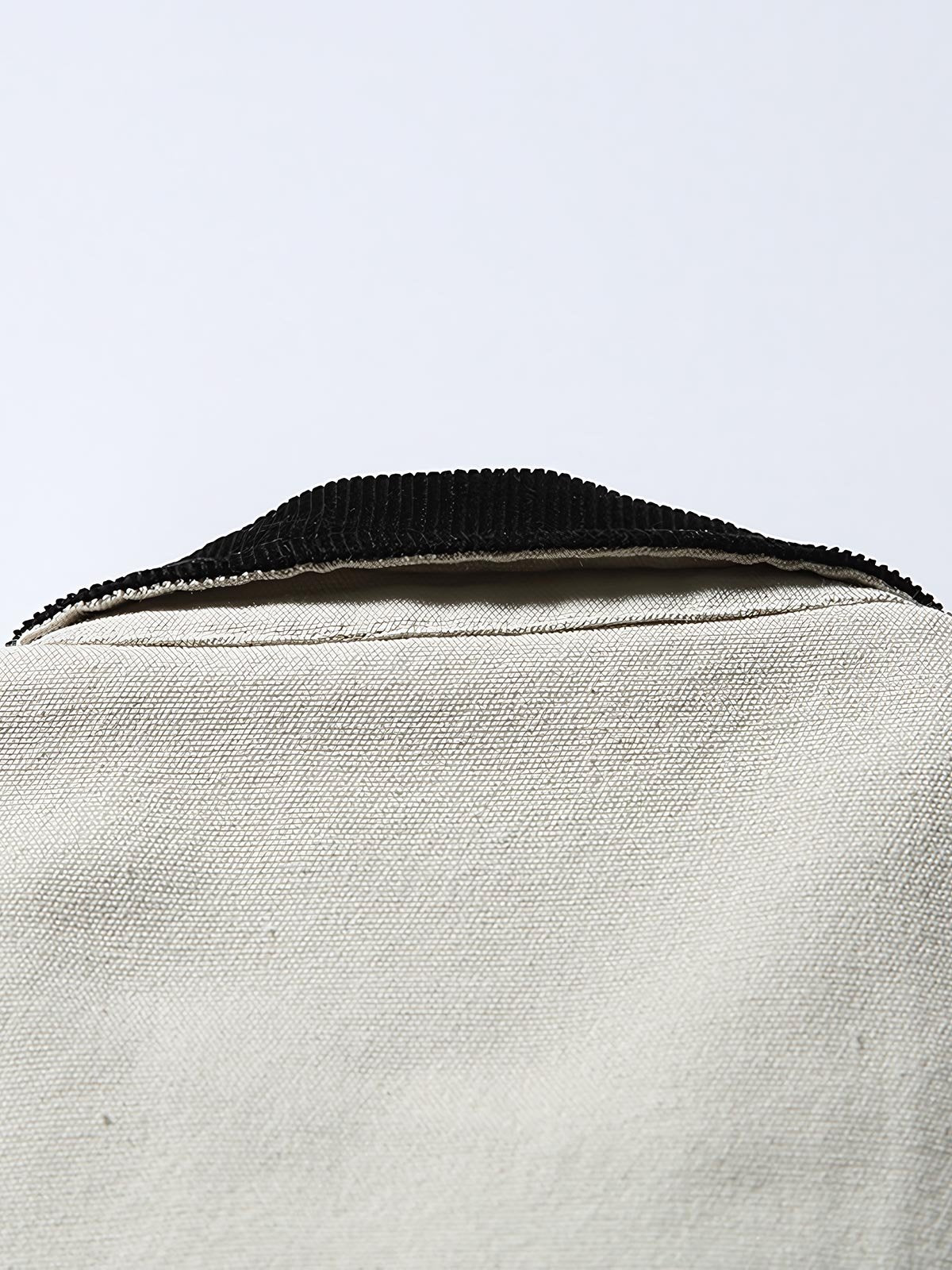 製品画像: 3色展開ハンティングカジュアルジャケットの正面図
詳細画像: コーデュロイ襟とジッパーポケットのディテール