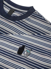  Tシャツの詳細、ストライプデザインと取り外し可能なパッチ