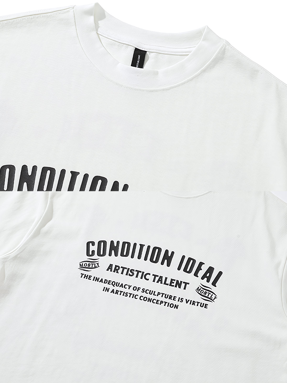 Tシャツのディテール展示、プリントデザインと生地の質感