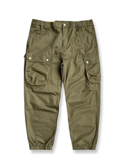 立体裁断の多機能ポケット付きワークパンツ