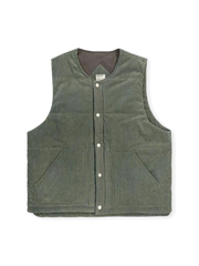 3Mシンサレート入り300gコーデュロイ使用のヴィンテージベスト。IDEAL社製ダブルジッパーと大型スナップボタン付き。