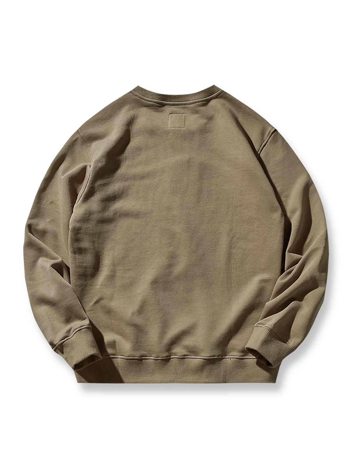 製品画像: 5色展開のクラシックなヘビーウェイトパイルクルーネックスウェットの全体画像
詳細画像: ヴィンテージ感のある5色展開のクルーネックスウェット、逆三角形リブパッチのディテール画像