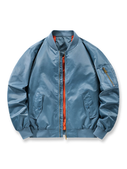 高密度ナイロンとポリエステル裏地を使用したMA-1フライトジャケット。大容量ポケットとオレンジ裏地付き。