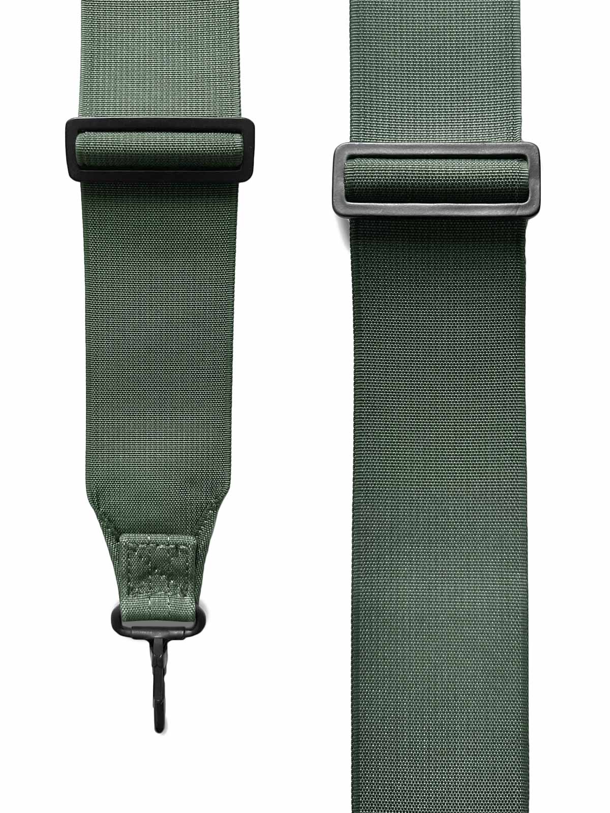 マットブラック防錆加工が施されたストラップのディテール