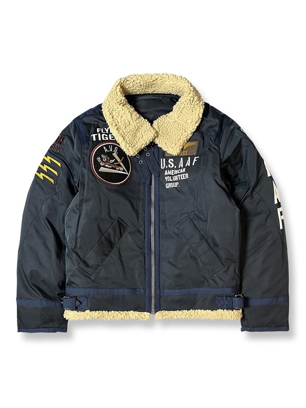 「74th FIGHTER SQ.」刺繍入りナイロン製B3フライトジャケット。