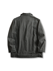 ウォッシュ加工が施されたコットンブレザー、フロントに大きなポケットが並ぶデザイン