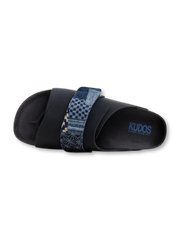 ネイビー基調のBORO古布プリント幅広ストラップ＆コルクソールのサンダル横向き全景