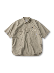 ベージュ、ブラウン、ネイビーの刺繍フィッシングショートスリーブシャツ3色展開