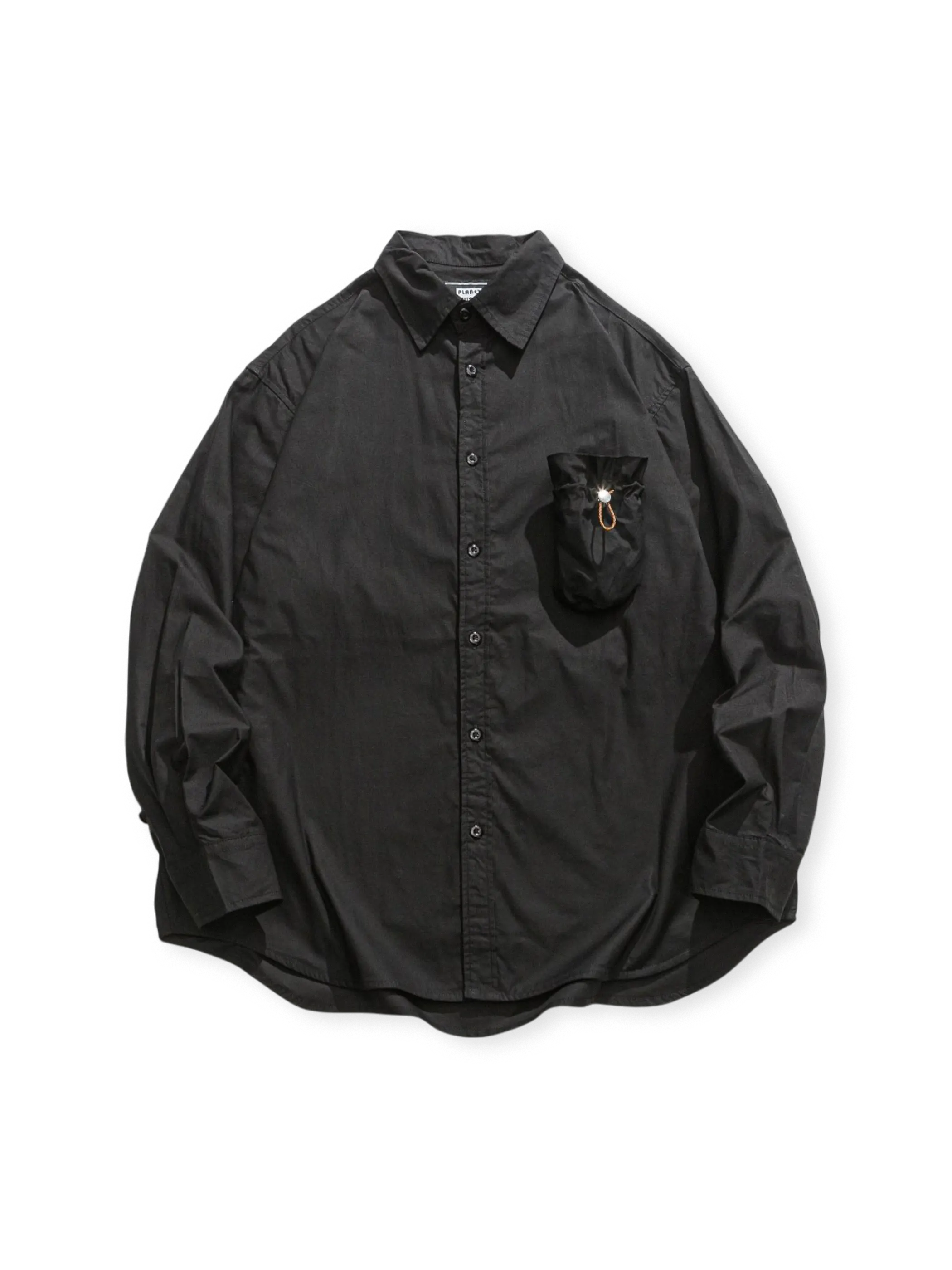 収納ポケット付きシャツ全体外観。