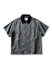 クリーンフィット・デトロイトワークシャツ 半袖、ウォッシュ加工が施されたコットン生地。
