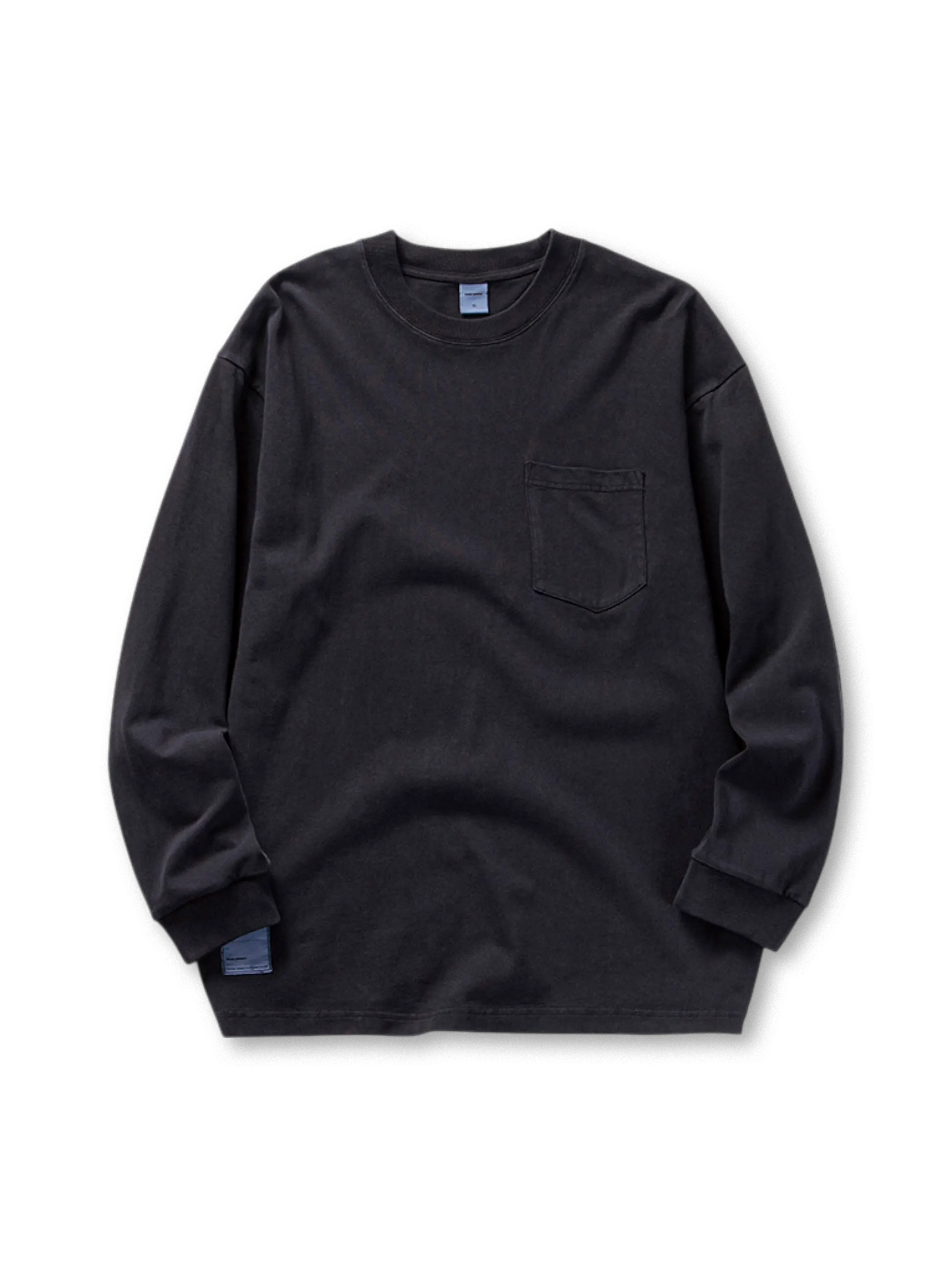 胸ポケット付き長袖Tシャツ、リブ仕様の袖口