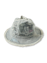 ウォッシュ＆クラッシュ加工が映えるデニムダメージフィッシャーマンハット