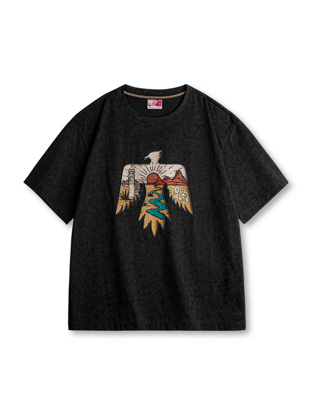 黒のコットンTシャツに刺繍とモニュメントバレー風プリントで雷鳥モチーフを大きくあしらったデザイン