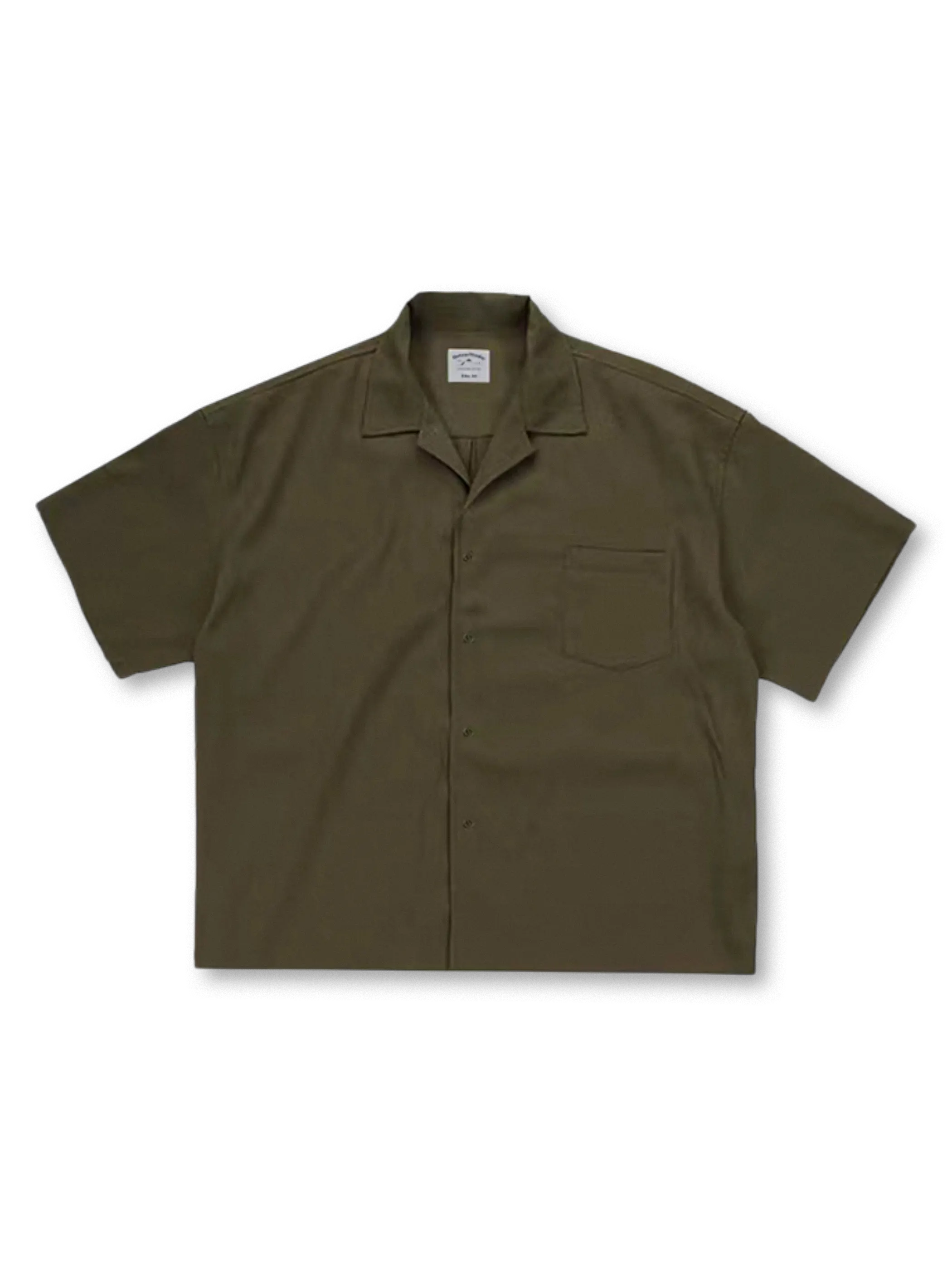 ネイビーブルーの抗シワミックスキューバカラー半袖シャツ正面全体