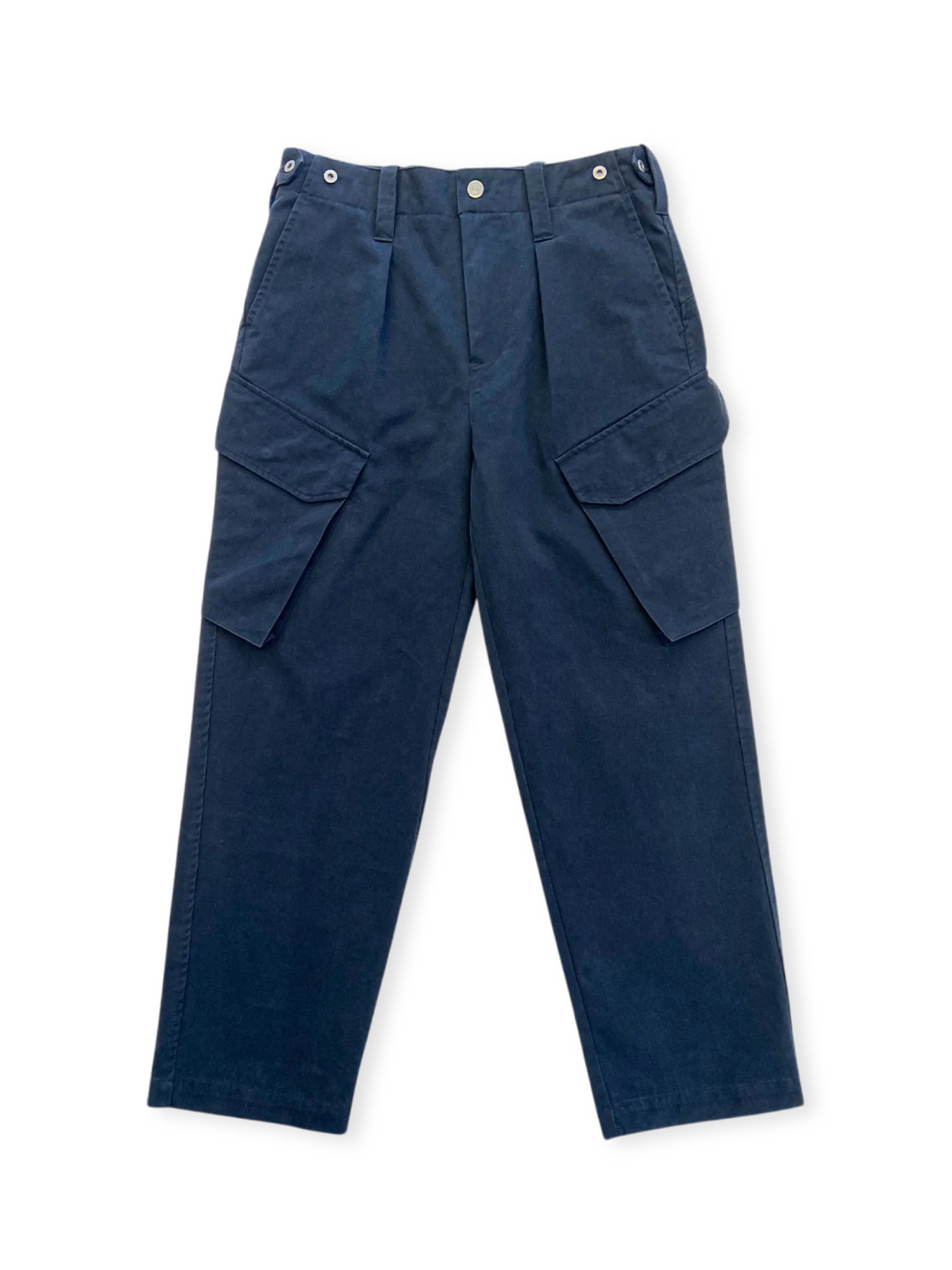 ロイヤルネイビーコンバットカーゴパンツ全体外観、ストーンウォッシュ加工、大型斜めポケット。