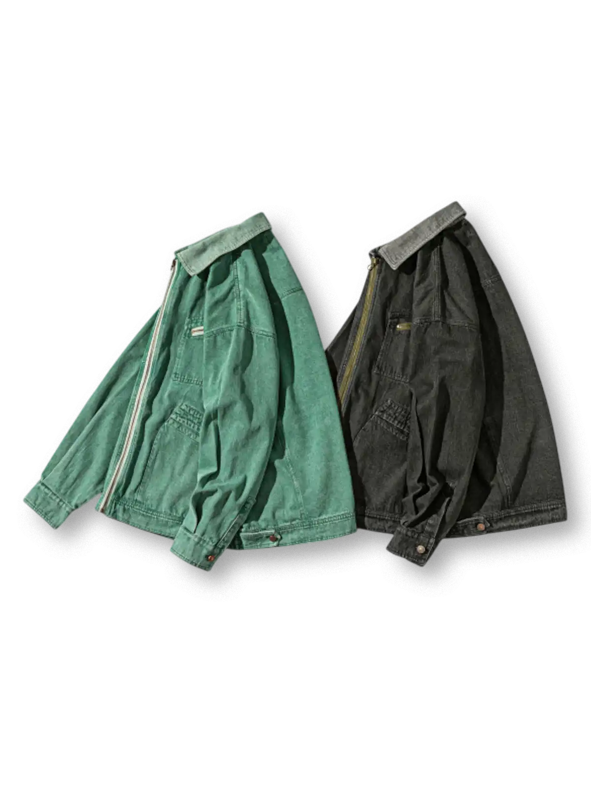 グリーンカラーの襟とボディにやや褪せ感があるワークジャケット