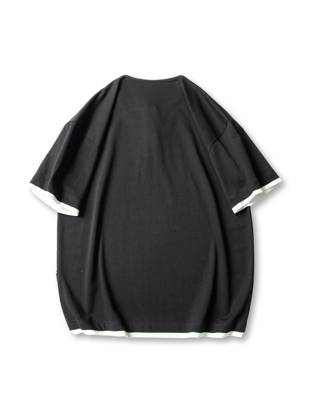 前面全体のヘンリーレイヤードショートスリーブTシャツ
