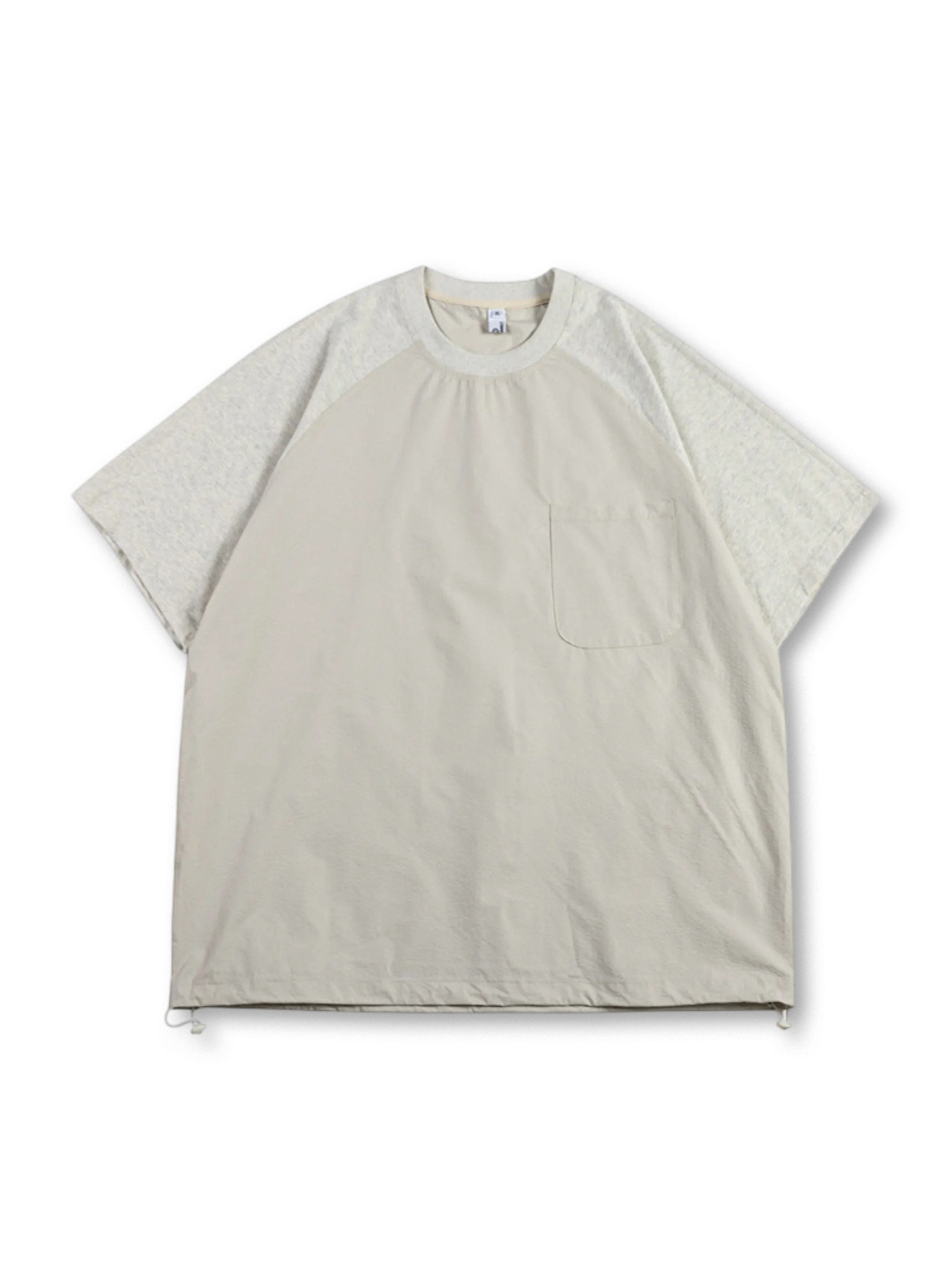 前面切り替えデザインと胸ポケットが映えるCityboyボクシーTシャツ
