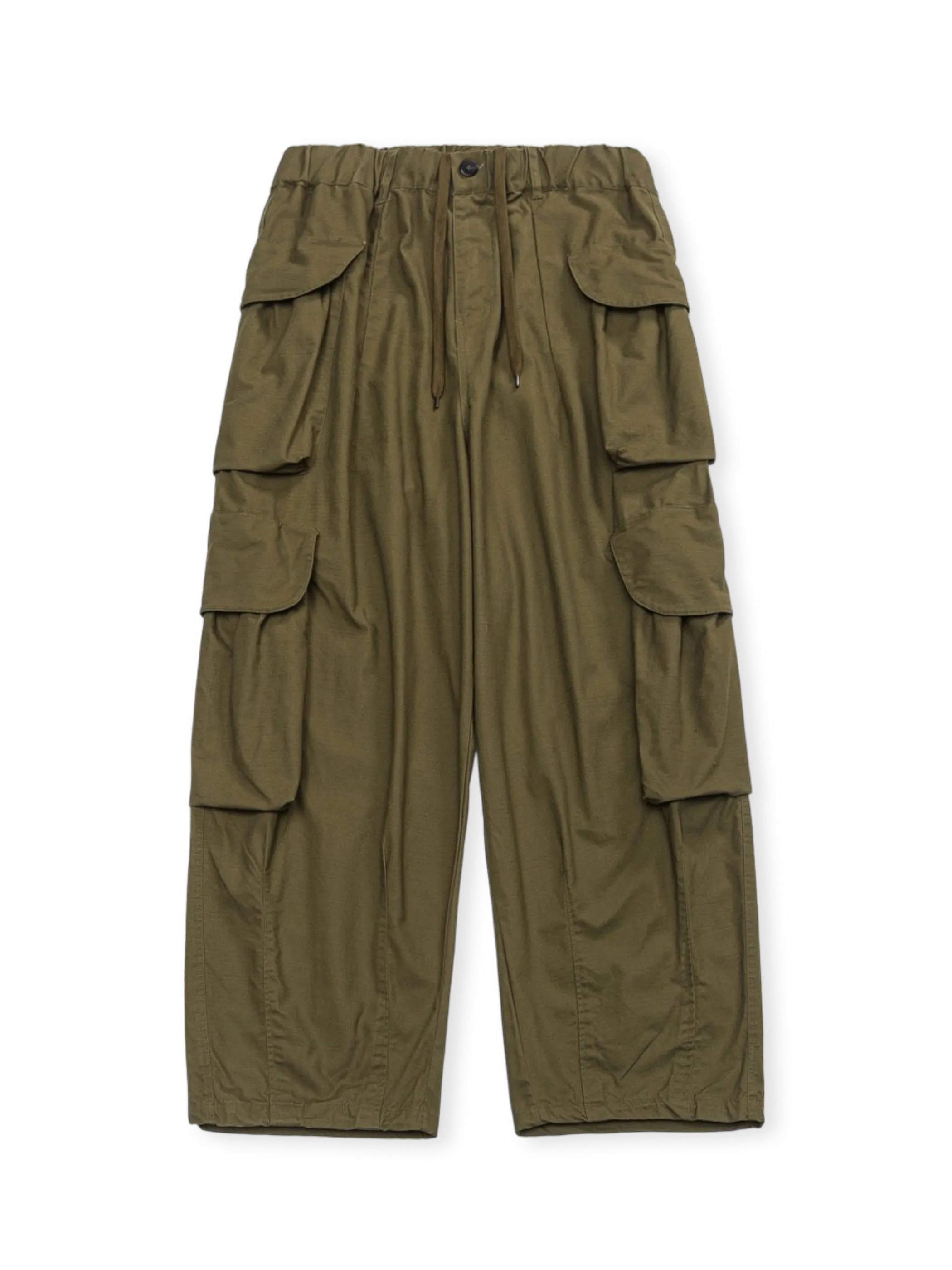 オリーブグリーンまたはチャコールブラックの重厚水洗いワークパンツ全体外観（多機能ポケットが際立つ）