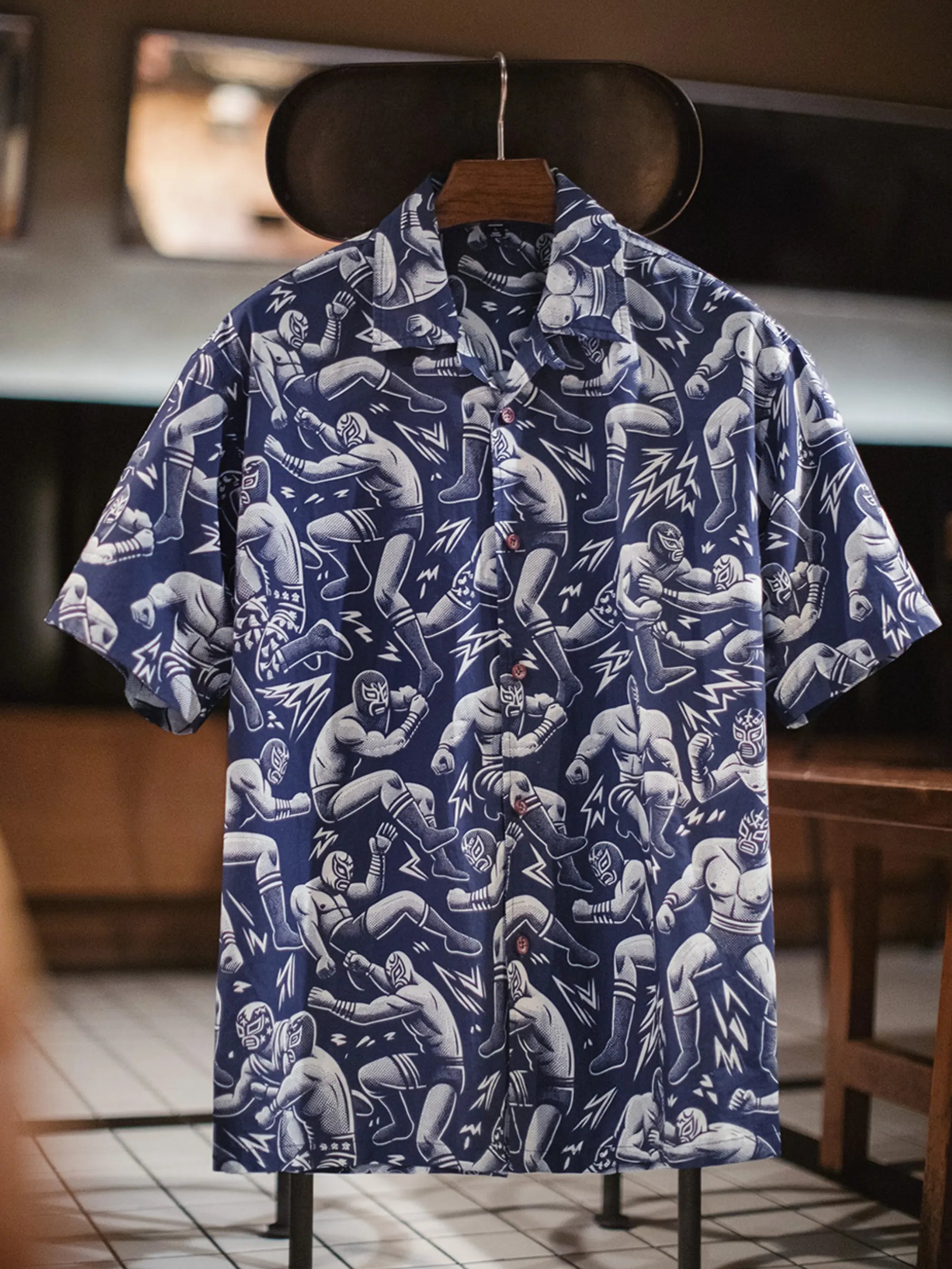 マスクレスラー総柄アロハシャツ正面ビュー
