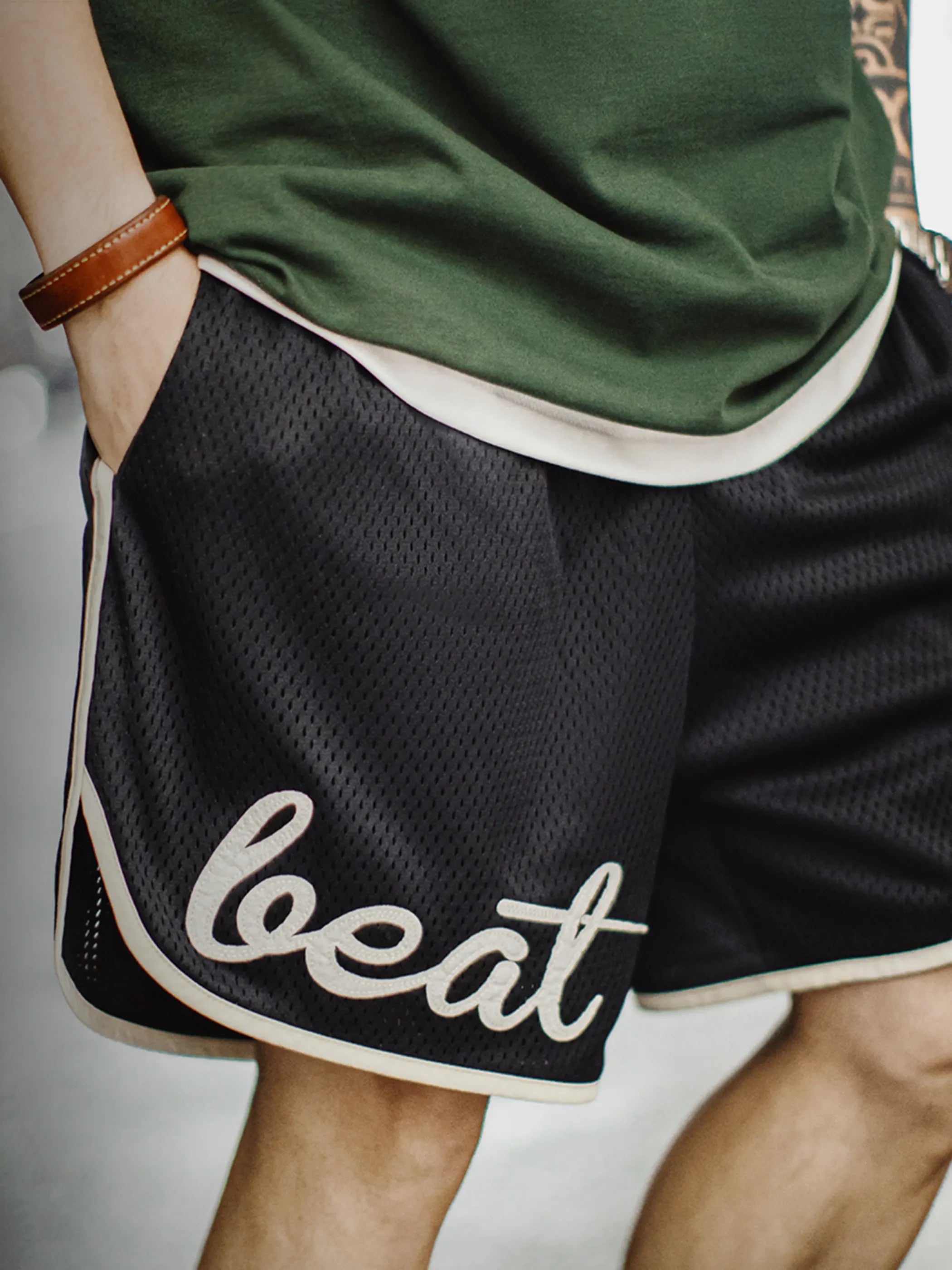 ブラックダブルレイヤーメッシュショーツ正面ビュー
