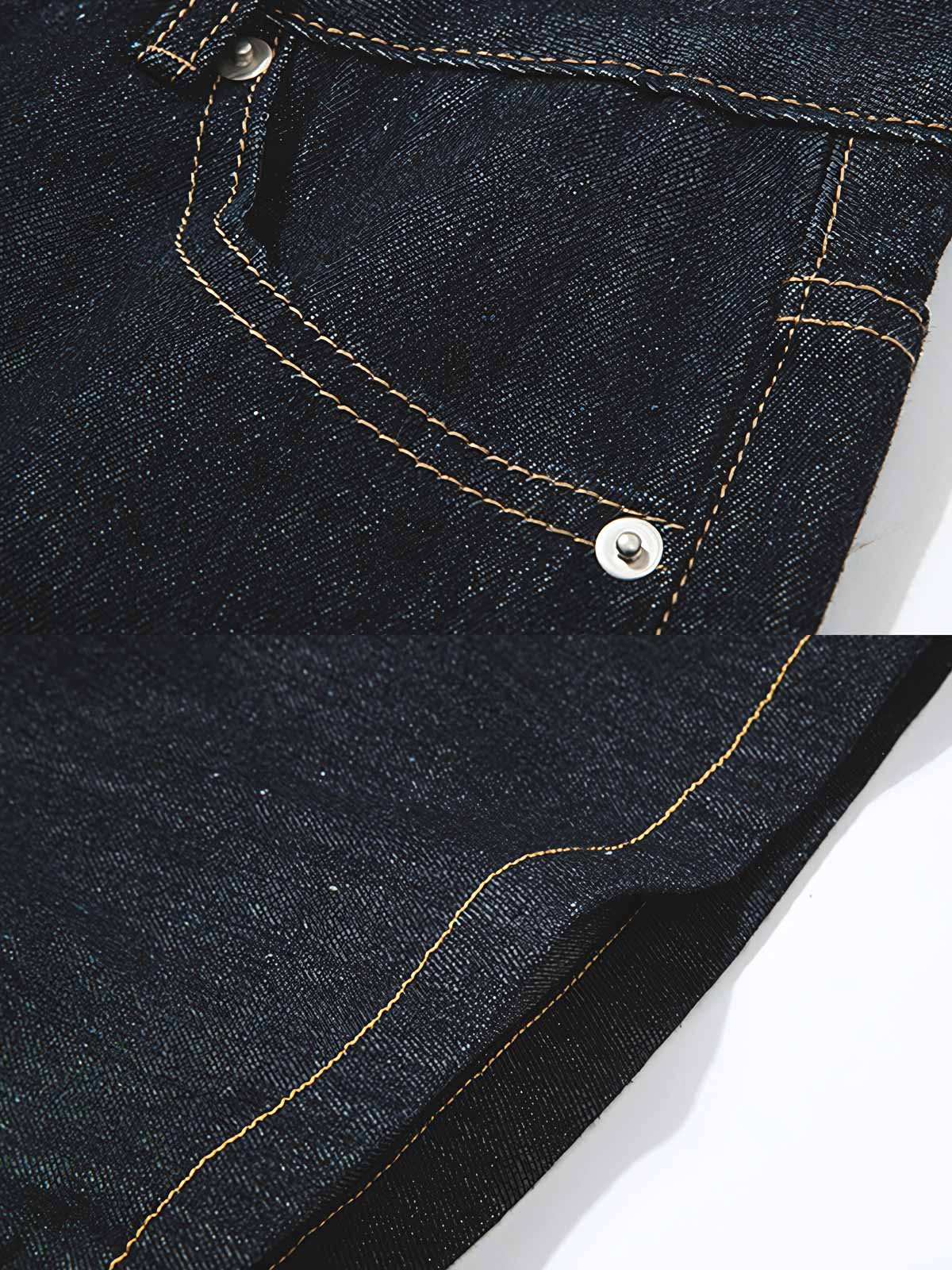 製品画像: クラシックな生デニム生地を使用したストレートカットジーンズ全体展示、ヴィンテージ感あふれるデザインと頑丈なリベットディテールが特徴
詳細画像: 5ポケットデザインとヴィンテージ生地のディテール特写、未処理の裾が自然なカジュアル感を演出