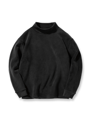 製品画像：
フリース素材を使用したモックネックスウェット。5色展開で、柔らかな手触りと優れた保温性が特徴。厚手でありながら、着心地は快適で、レイヤードスタイルにも最適なデザイン。

詳細画像：
中厚のフリース素材を採用し、伸縮性に優れたモックネックスウェット。防風性と保温性を兼ね備え、ルーズフィットのシルエットで快適な着心地。ポリエステル94.6%とスパンデックス5.4%の配合により、柔軟で動きやすい。