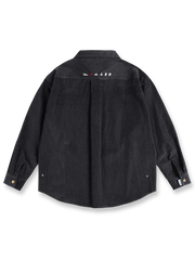 製品画像
ウォッシュ加工が施されたヴィンテージ感あふれるシャツ全体図。柔らかな生地の質感とココナッツ製ボタンの自然な風合いが際立つデザインで、ネイティブアメリカンのトーテム刺繍がアクセント

詳細画像
天然のココナッツ製ボタンと、背面に丁寧に施されたインディアンテントモチーフのトーテム刺繍のディテール。ウォッシュ加工による独特のヴィンテージ感と、18針/3cmの高密度縫製が美しい仕上がりを実現