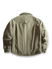 製品画像
"軽量中綿ジャケット、多ポケットデザイン、胸元に大容量ポケットを2つ配置、軽量で暖かく、実用性とファッション性を兼ね備えたジャケット"

詳細画像
"多ポケットデザインの軽量中綿ジャケット、カジュアルなボタンデザインとギャザー袖口、動きやすさと美しいシルエットを両立、薄手ながら十分な保温性を提供"
