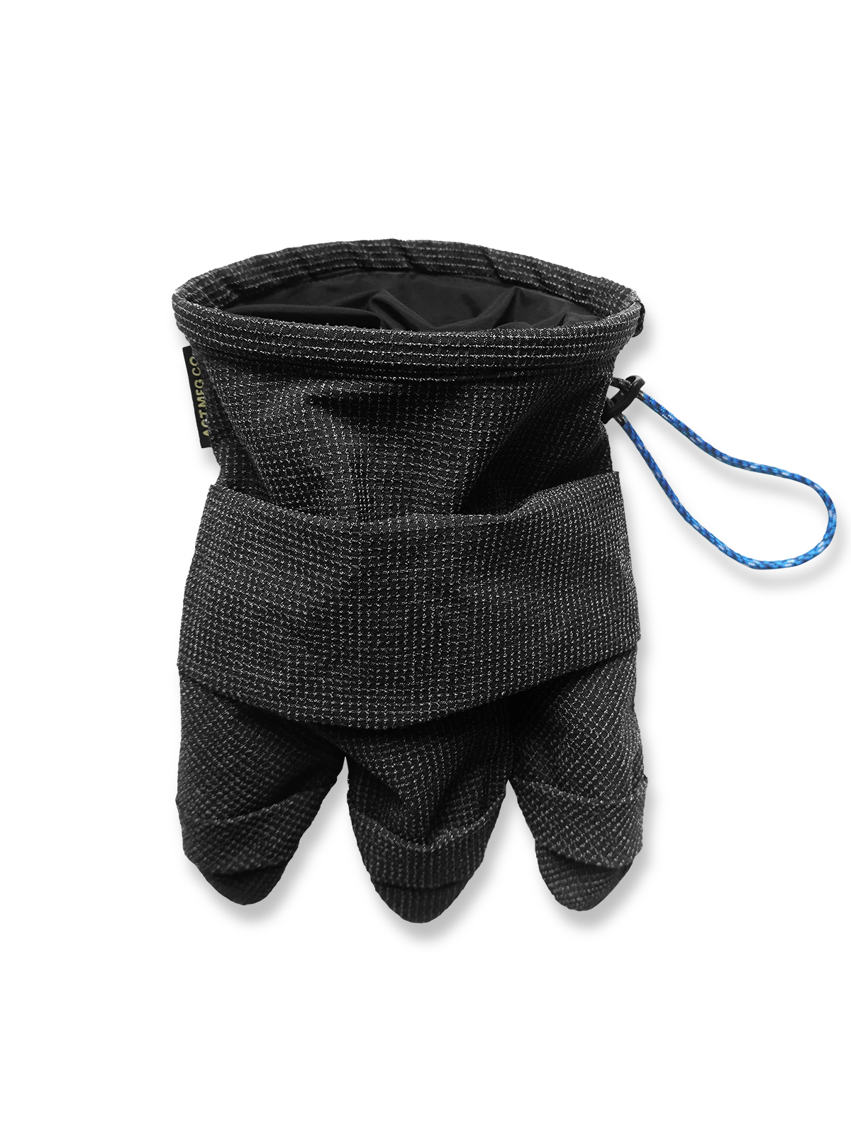 製品画像：悪龍の爪にインスパイアされた怪獣風デザインのアウトドア用ベルトバッグ。高密度ナイロンとカーフレザー素材で、耐久性と防水性を兼ね備え、クライミングやサイクリングに最適。

詳細画像：怪獣風ベルトバッグのドローストリング開閉部とカーフレザーの補強部分。高密度ナイロンとカーフレザーの素材感を強調し、耐久性の高いアウトドア仕様。