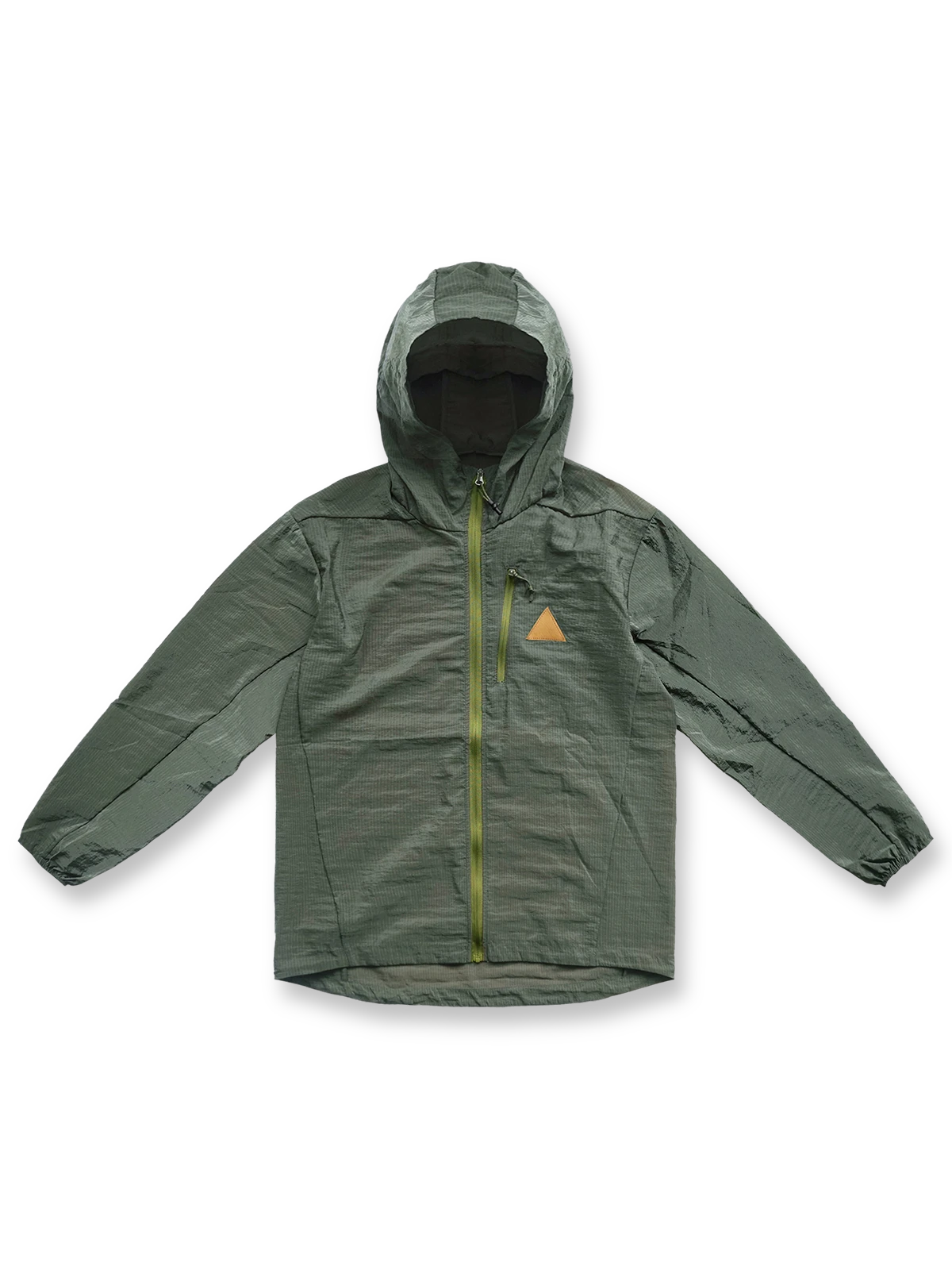 製品画像：超軽量ナイロン アウトドア ウィンドシェルの正面画像です。撥水加工が施されたデザインです。

詳細画像：超軽量ナイロン ウィンドシェルの撥水加工部分の詳細画像です。水滴を弾く様子が確認できます。