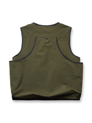 製品画像
「渓流釣り用の多機能撥水ベストの全体展示図。100%ナイロン素材を使用し、優れた撥水機能と高い耐久性を兼ね備え、さまざまなアウトドア環境に対応できるデザインが特徴。多ポケットデザインで、必要な装備を簡単に収納できる便利さを提供します。」

詳細画像
「ベストの多ポケットディテールと撥水性能を示す特写。収納力に優れたポケットと、撥水機能がしっかりと組み込まれ、渓流釣りやその他のアウトドア活動で快適に使用できる仕様です。」
