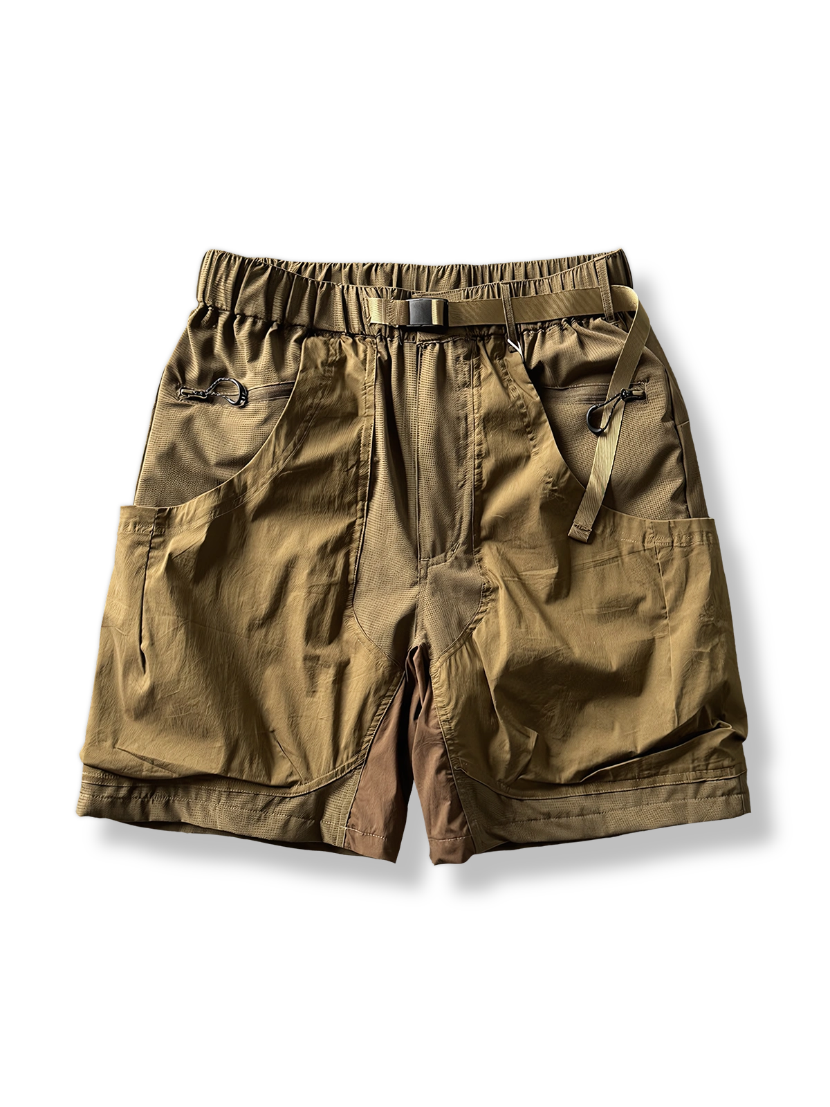 軽くて快適なアウトドアカーゴショーツの正面画像
