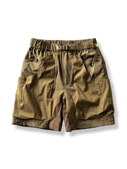 軽くて快適なアウトドアカーゴショーツの正面画像