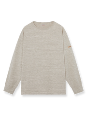 ライトウェイトフラワーヤーン長袖Tシャツ全体展示、柔らかなフラワーヤーンの色合いとオーバーサイズシルエットを紹介。