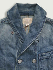 海軍ヴィンテージ大きな襟ダブルブレストセルビッチデニムトレンチコートの全体展示、クラシックなアメリカンスタイルを表現