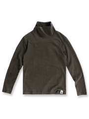  両面フリースのスリムフィットタートルネックインナーのフロント展示