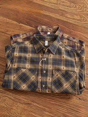 製品画像: 厚手起毛チェック柄ワークシャツのフロント展示 詳細画像: 起毛素材とディテール展示