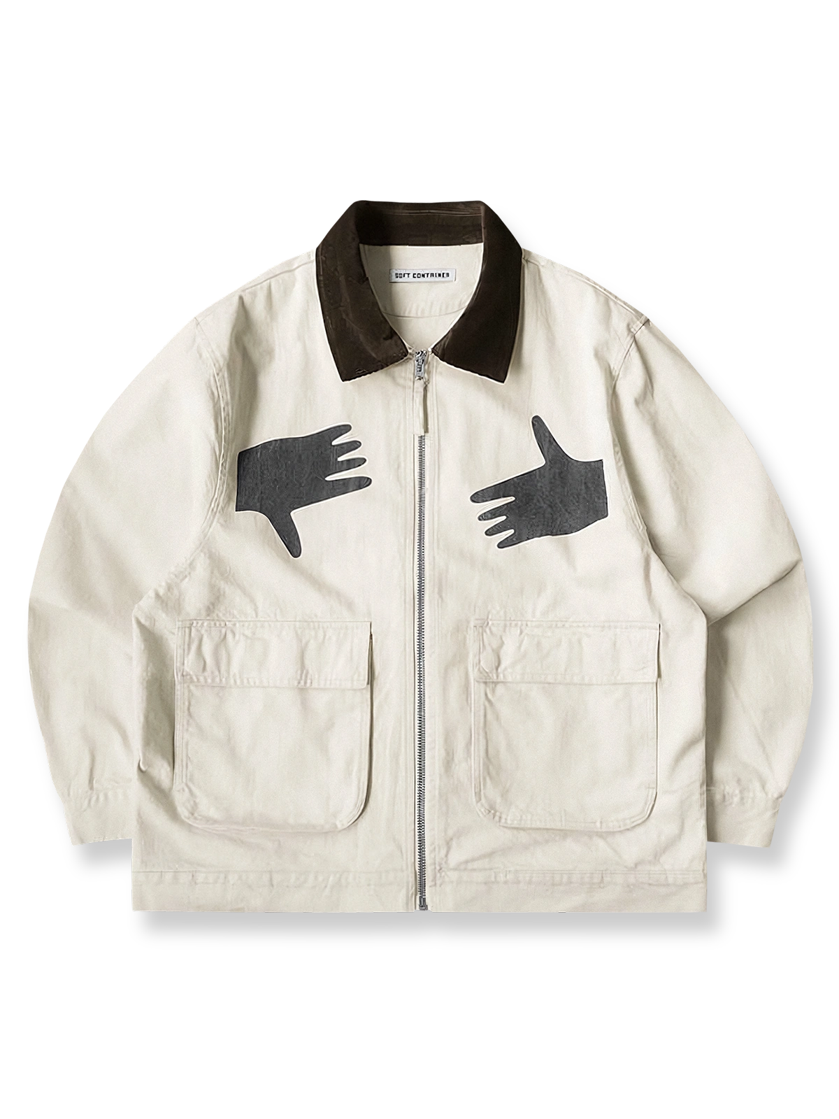 製品画像: アイボリーのハンドグラフィックルーズフィットジャケットの全体画像。ジャケットの全体的なシルエットとデザインが強調されています。
詳細画像: ハンドグラフィックのディテール画像。プリントの細部と質感が際立っています。