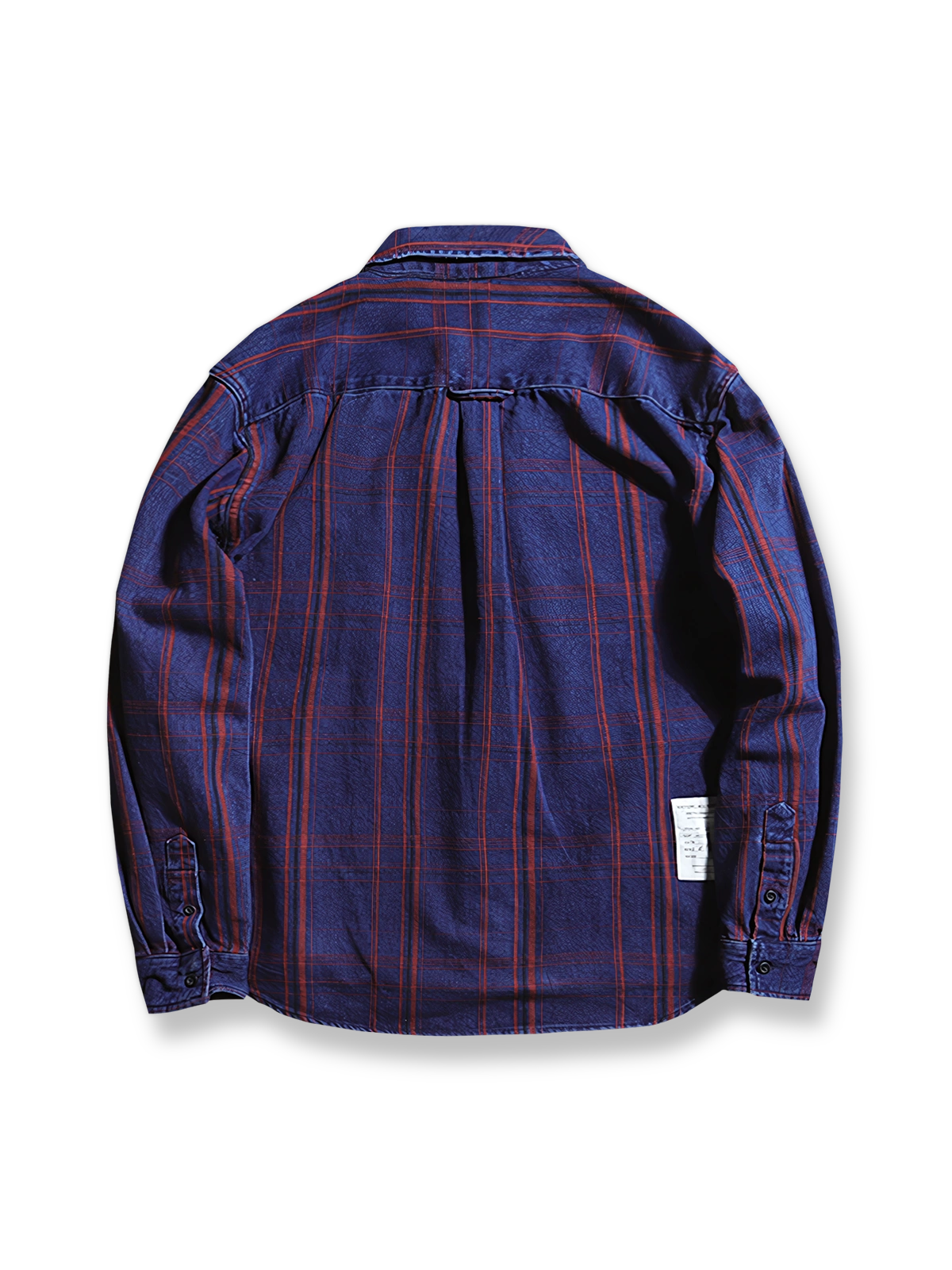 製品画像: ワークレトロチェック柄シャツの正面画像。厚手のコットン100%素材で作られた、ヴィンテージスタイルのクラシックシャツ。
詳細画像: ヴィンテージボタンと耐久性のあるチェック柄コットン生地のディテール特写。レトロなワークスタイルを演出。