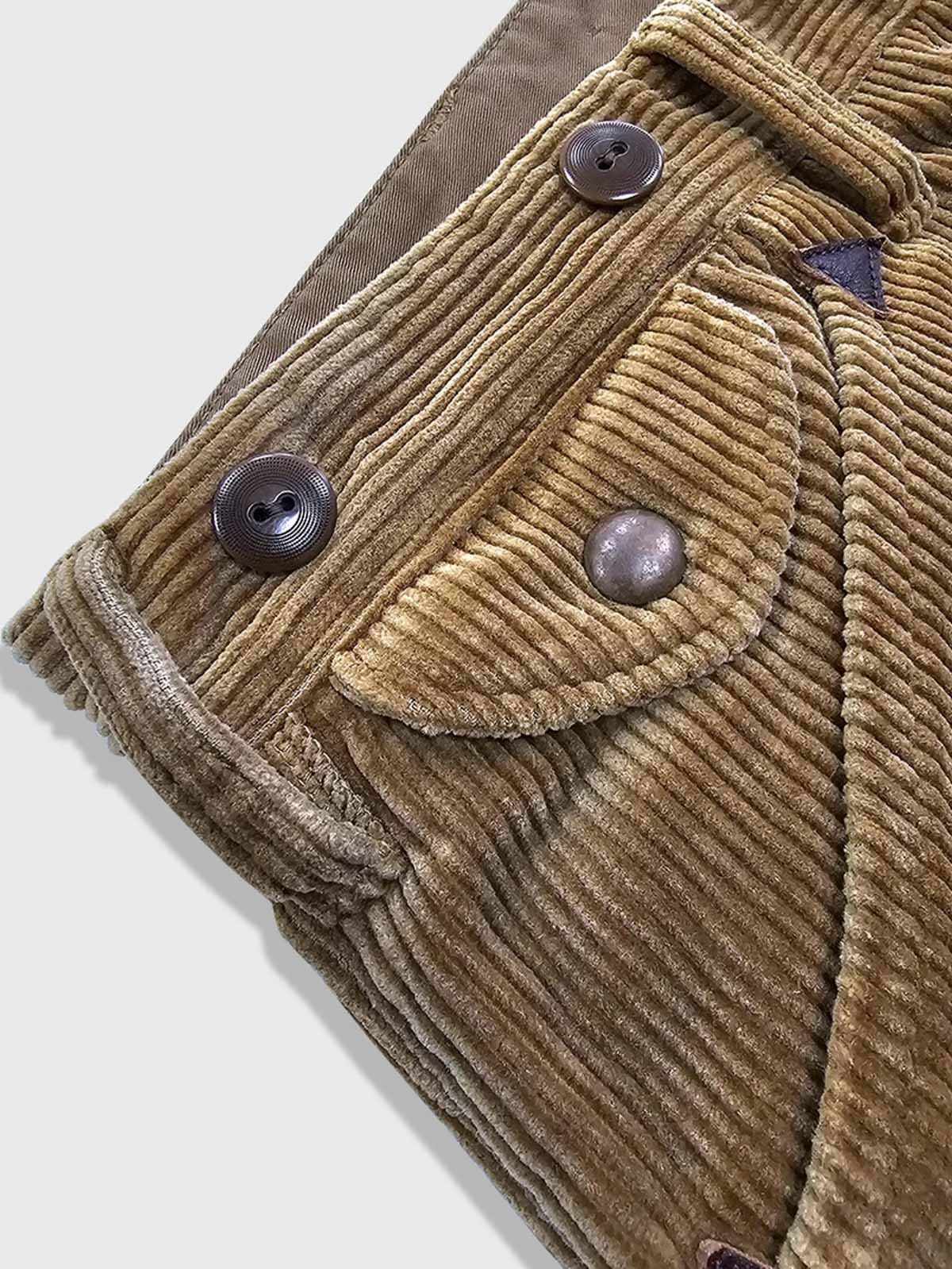 コーデュロイパンツのディテール特写