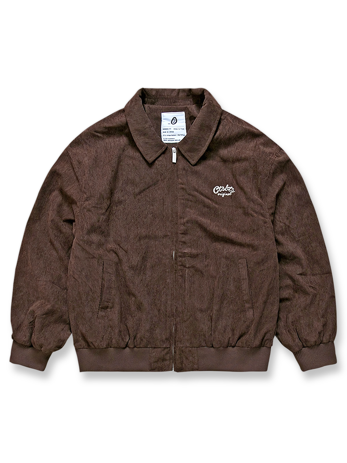 製品画像: レトロなコーデュロイジャケット平置き。シンプルな刺繍ロゴと襟付きデザインが特徴の秋冬必須アイテム
詳細画像: コーデュロイ素材の織り目と刺繍ロゴのディテール。保温性と軽量感を備えたジャケット