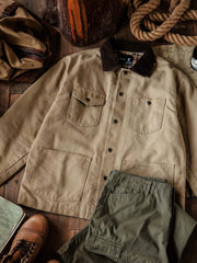 製品画像: ミシガンスタイルのヴィンテージワークジャケット、コーデュロイ襟が特徴
詳細画像: 二重織りキャンバス生地と多ポケットデザインのディテール