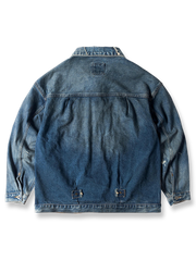 ヴィンテージパッチワークと赤耳デニムのディテールが特徴のワークジャケット