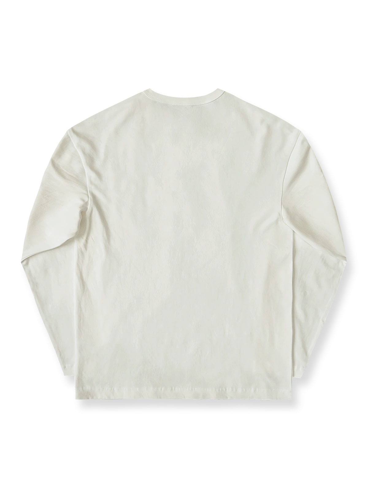 製品画像: ヘンリーネック長袖Tシャツの正面図、ヘンリーネックデザインと全体のシルエットを展示
詳細画像: 袖口と縫製のディテールクローズアップ、工芸の品質と生地の質感を表現