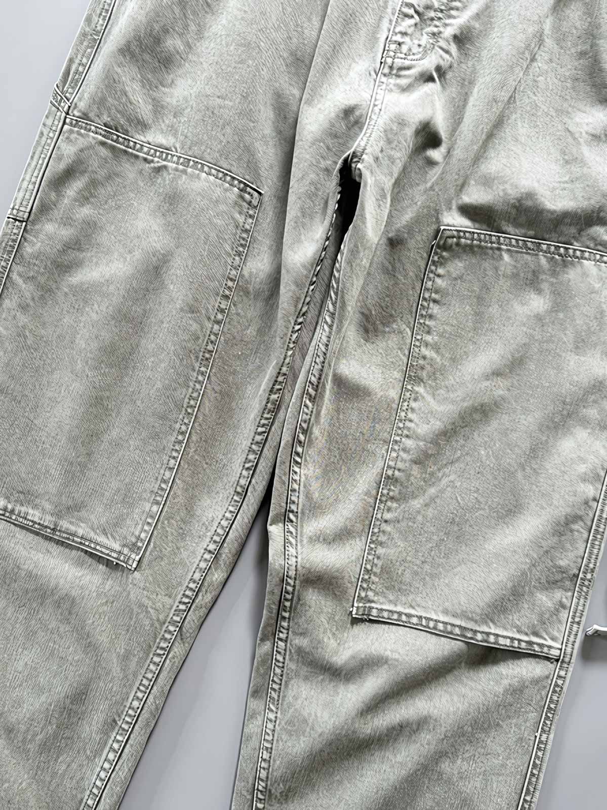 YKKスナップボタンとサスペンダー ディテール画像