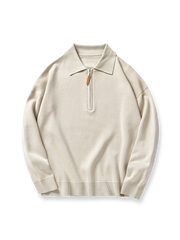 製品画像: ハーフジップラペル付きルーズフィットニットプルオーバー全体展示。ヴィンテージ感があり、リラックスしたカジュアルスタイルに最適。

詳細画像: ラペルとジップのディテール展示。ラペル付きのジップが特徴的なデザイン。
