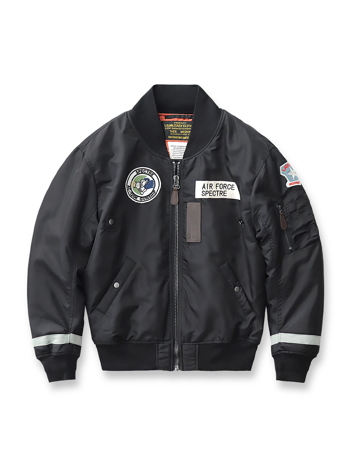 製品画像：ヴィンテージMA-1フライトジャケットの正面図。防水ナイロン素材とオレンジ色の裏地、刺繍バッジが特徴的なデザイン。
詳細画像：刺繍バッジと識別テープ、ジッパーのディテールをクローズアップした画像。ミリタリーウェアの本格的なスタイルを強調。