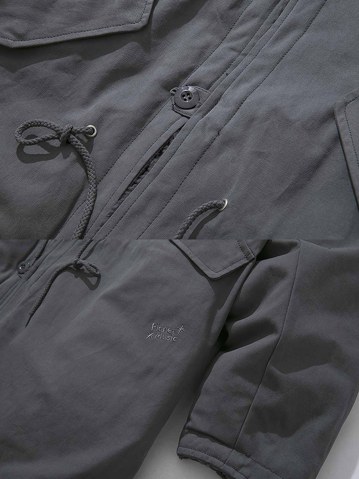 製品画像: リバーシブル厚手コーラルフリースヴィンテージワークコート全体表示。コットン表地とコーラルフリース裏地の組み合わせで、保温性とスタイルを両立したデザイン。

詳細画像: スタンドカラーとフリース裏地のディテール表示。すっきりとしたシルエットと柔らかいフリース素材が特徴。